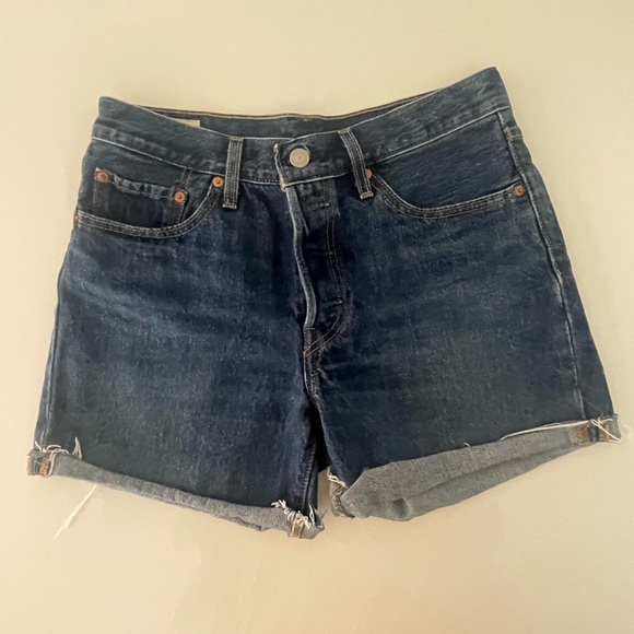 Levi’s Big E Red Tag Dark Blue Shorts - Picture 5 of 13